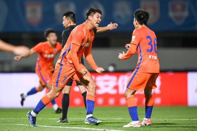 九游体育在线直播、九游体育足球直播、nba直播、电竞直播平台、九游体育赛事视频、体育直播平台-泰山人人都想亲自加上冕冠 伤员盼复出郝伟在斟酌