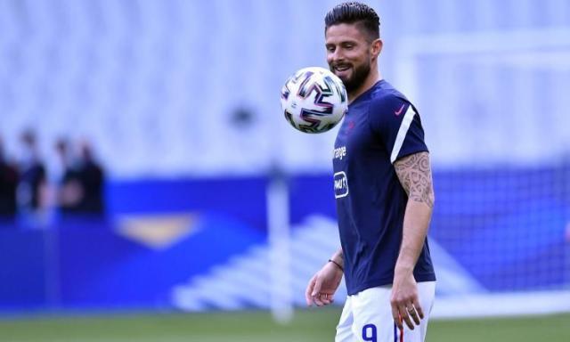 官方：吉鲁加盟AC米兰 将身披9号战袍