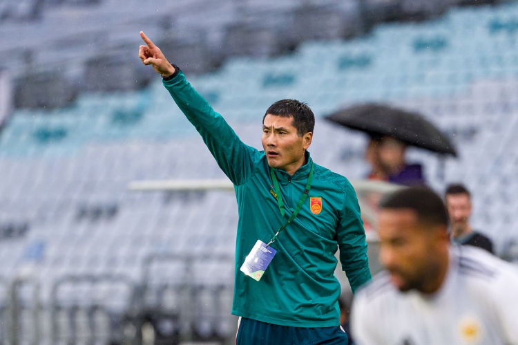 九游体育在线直播、九游体育足球直播、nba直播、电竞直播平台、九游体育赛事视频、体育直播平台-王勤伯：只有留洋才能解决国足对抗不足的问题